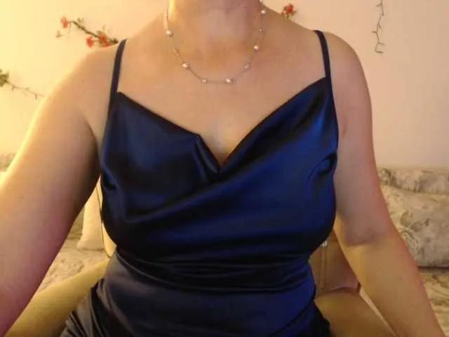 goodSnowQueen on BongaCams 