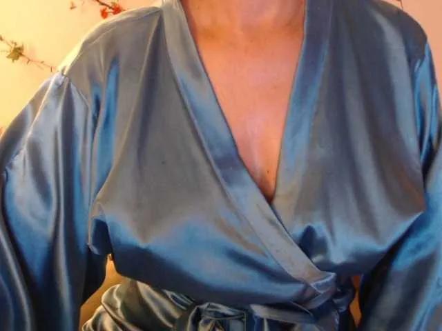 goodSnowQueen on BongaCams 