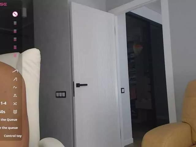 Offline hold-me-tight on BongaCams