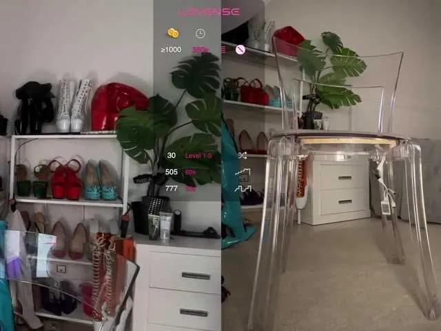 Freechat HomePussy1 on BongaCams