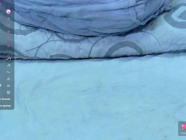 Freechat Hotlatinateacher on BongaCams