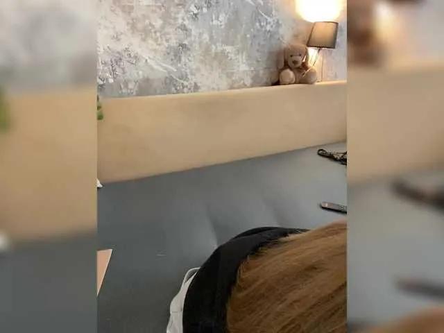 Freechat Incredible123 on BongaCams