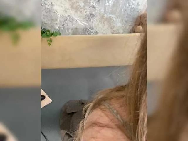 Freechat Incredible123 on BongaCams