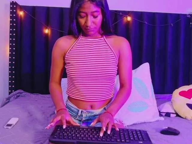 Offline Indiancutiie on BongaCams