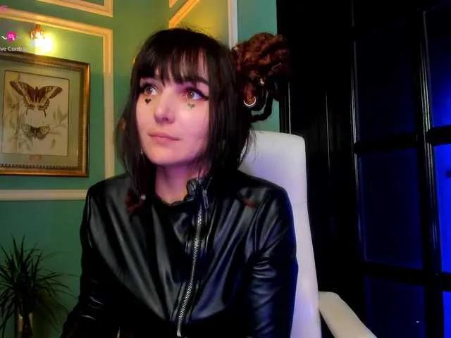 Freechat ingridblondy94 on BongaCams