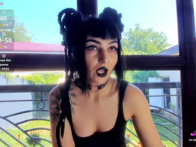 Freechat ingridblondy94 on BongaCams