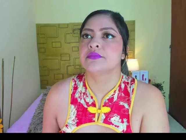 Offline JuliaHaye on BongaCams