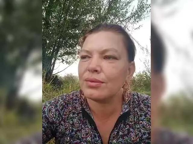 Offline Juliamad on BongaCams