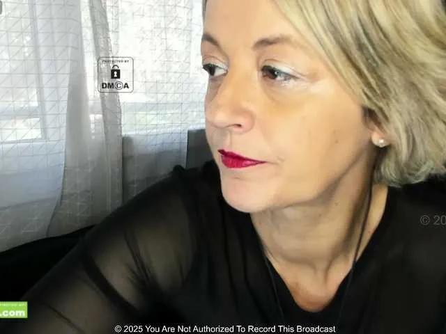 Freechat KARINA-S-PALACIOS on BongaCams