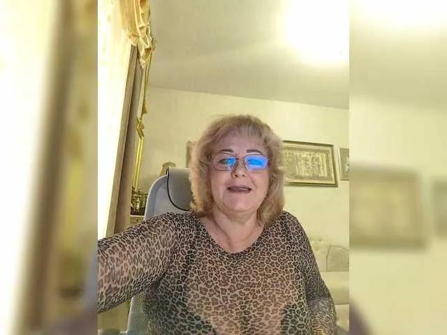 Offline KarinkaSweet on BongaCams