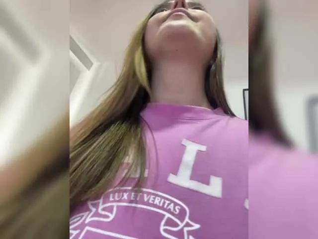 Offline karlacortes1 on BongaCams