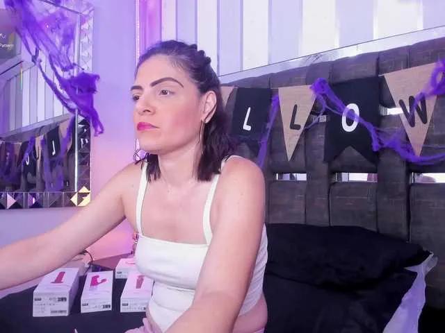 Offline Kate-Roose on BongaCams