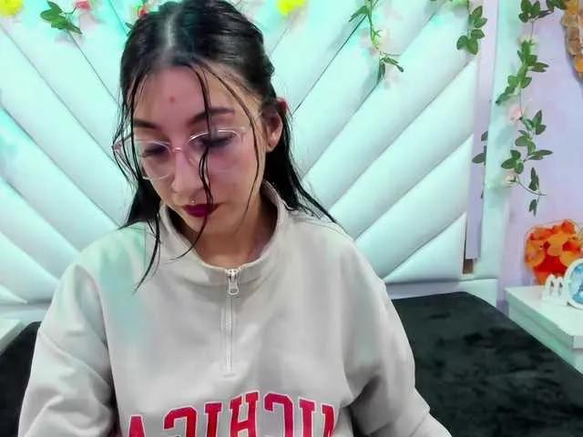 Offline kattyqueenn on BongaCams