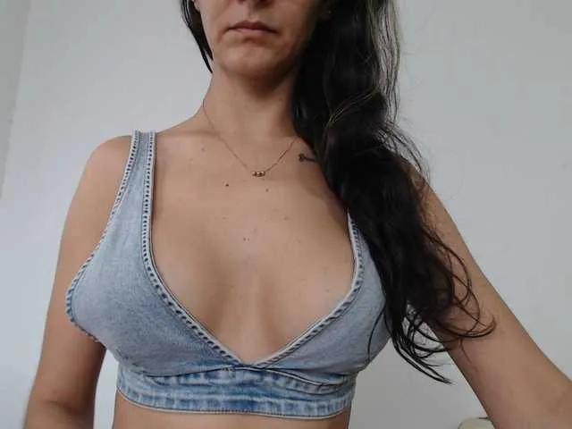 Offline ke-moll on BongaCams