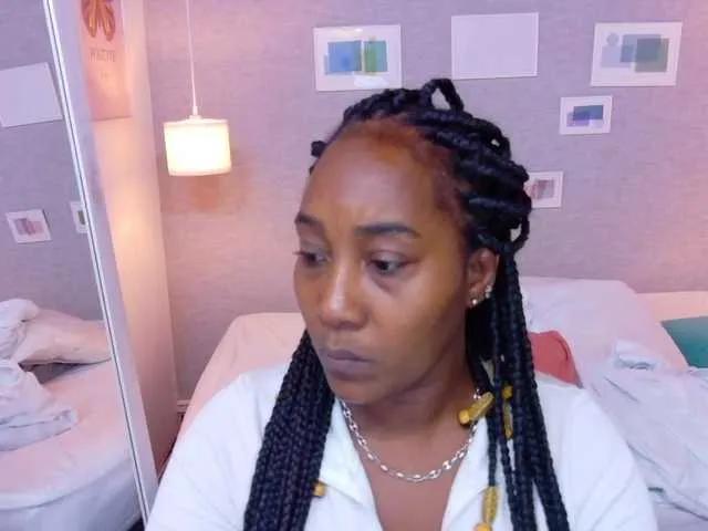 Offline kiara-evanss on BongaCams