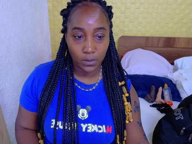 Offline kiara-evanss on BongaCams