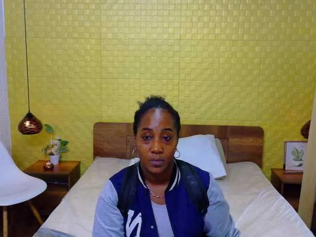 Offline kiara-evanss on BongaCams