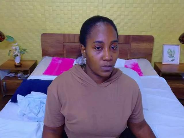 Offline kiara-evanss on BongaCams