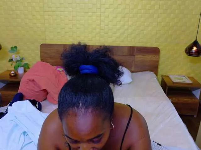 Offline kiara-evanss on BongaCams