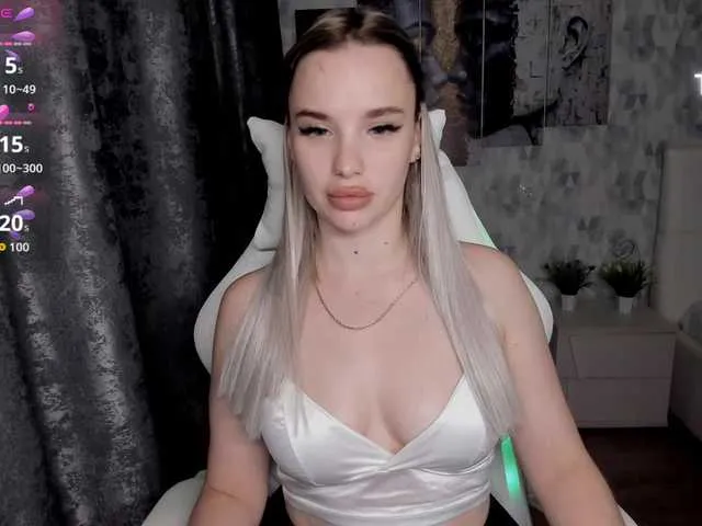 KiraKrox on BongaCams
