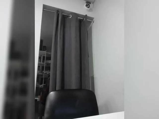 Freechat KITTYtempreXXX on BongaCams