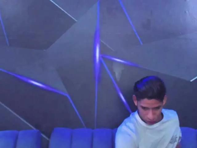 Offline Kloe-sex-hot on BongaCams