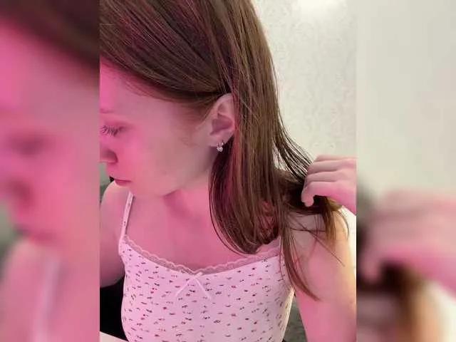 Freechat l1ttle-puppy on BongaCams