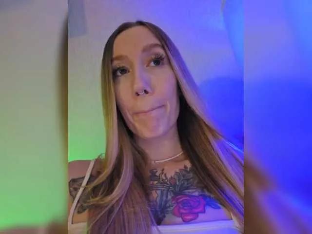 Offline lana-lana03 on BongaCams