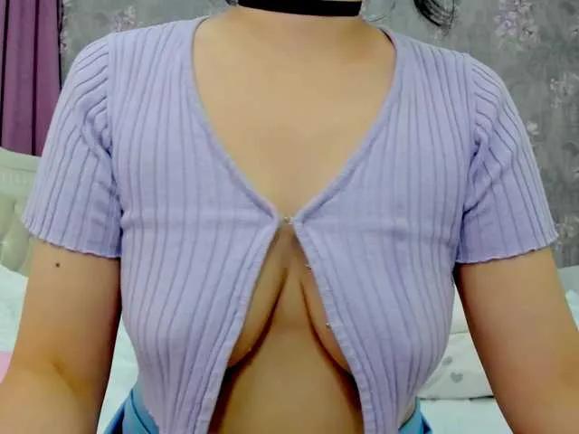 Offline LianaYun on BongaCams