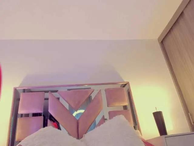 Offline LindseyMoss on BongaCams