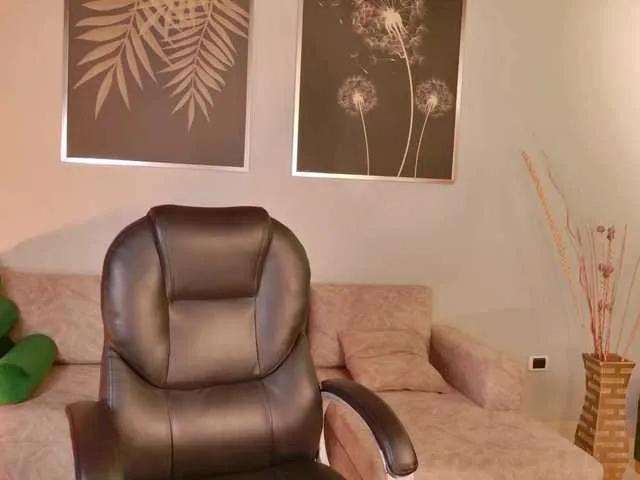 Offline LisaMonroe on BongaCams