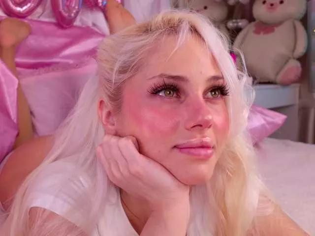 Offline Loly-Poly on BongaCams