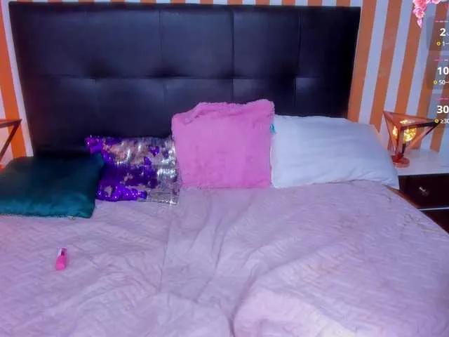 Offline LunaToledo on BongaCams