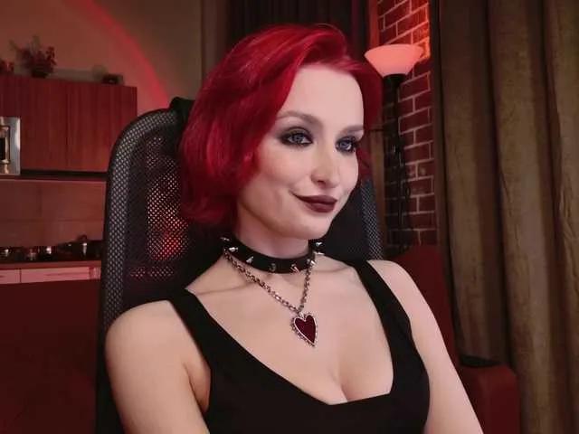 Offline lunelucy on BongaCams