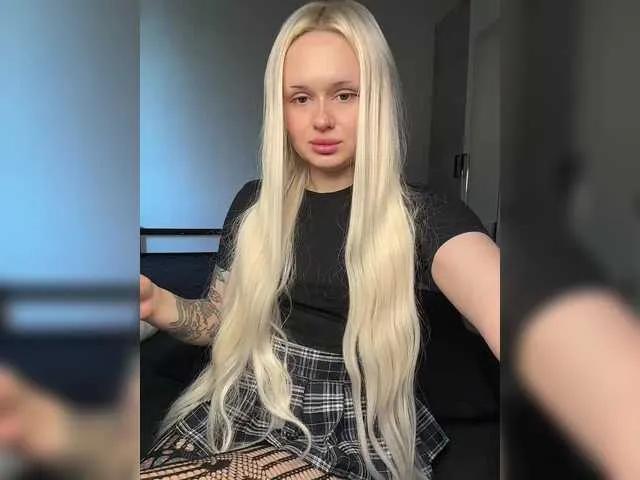 Offline LuxBby on BongaCams