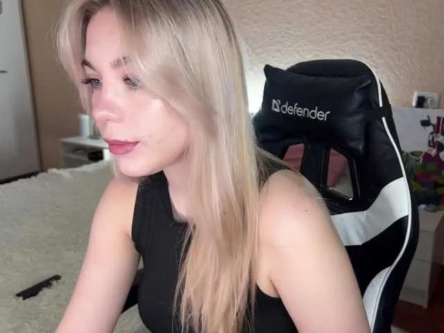 BongaCams maksisisia is Freechat maksisisia — "I'm excited by emotion and passion. I appreciate moments when I can feel connected to a person.'