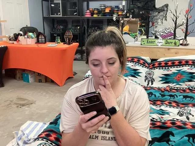 Offline maramaze on BongaCams