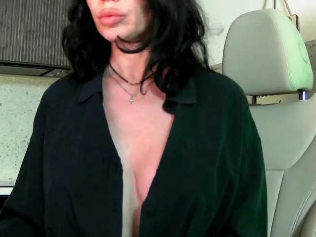 Offline Mashulya29 on BongaCams