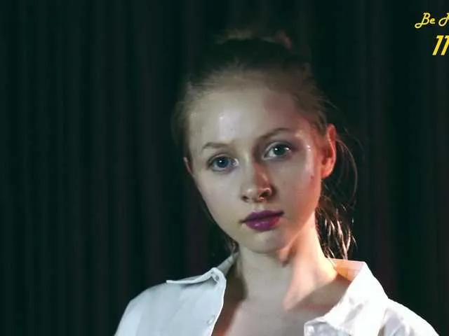 Offline MiaVebes on BongaCams