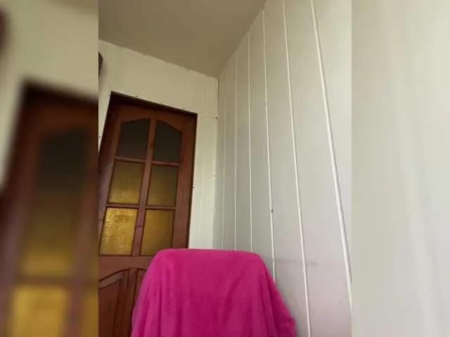 Offline MidnightEva on BongaCams