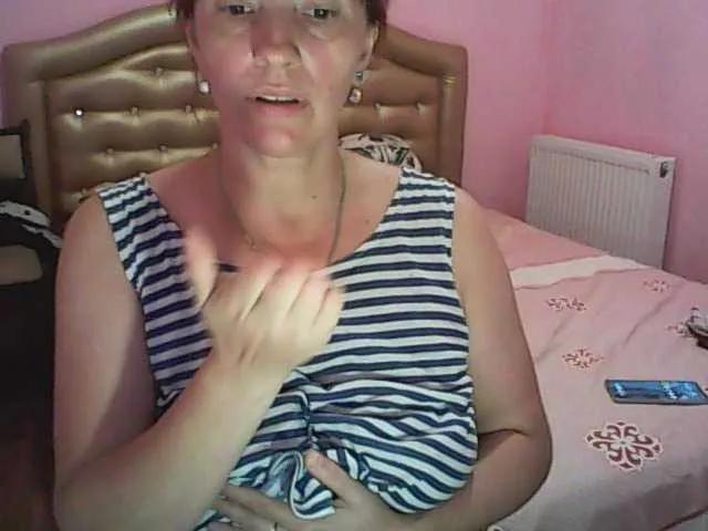 Offline MissieLorrie on BongaCams