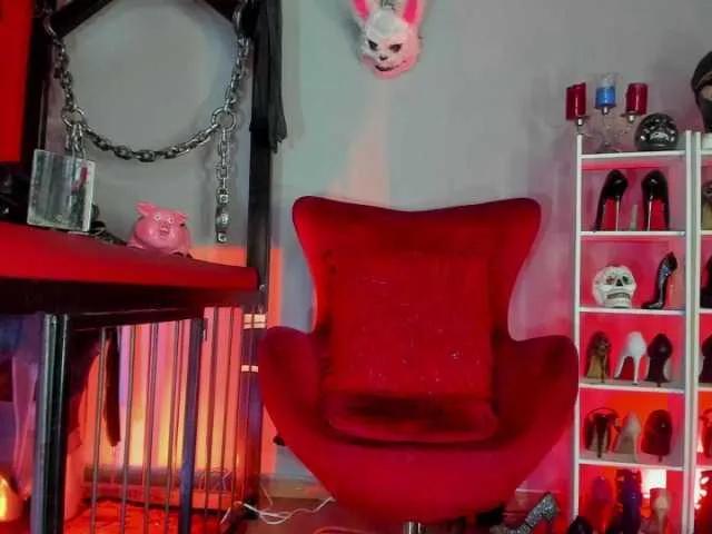 Offline MistressAndre on BongaCams