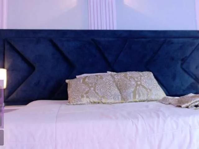 Offline MollyyCruz on BongaCams