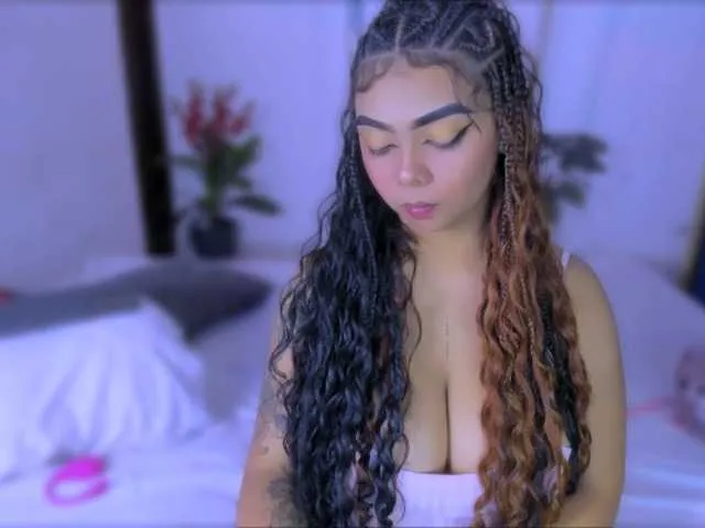 nahomy-ryans on BongaCams