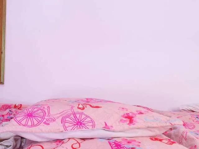 Offline naia-blesed on BongaCams