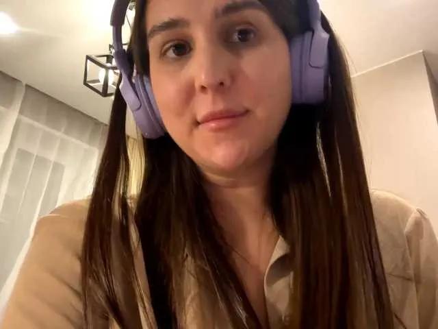 Offline PearlDelisle on BongaCams