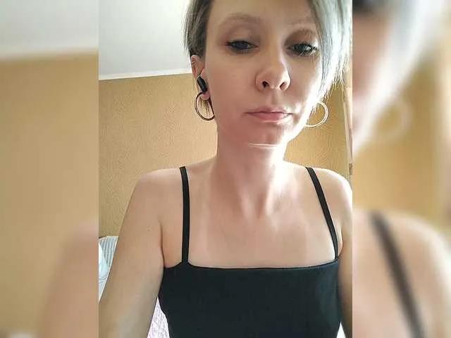 Freechat prettyKris on BongaCams