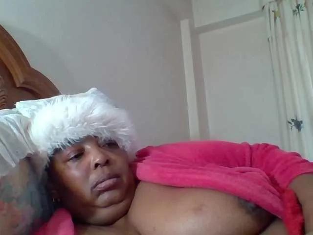 Offline pussylips53 on BongaCams