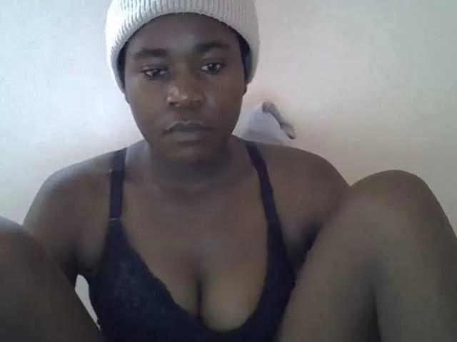 queen-sly on BongaCams 