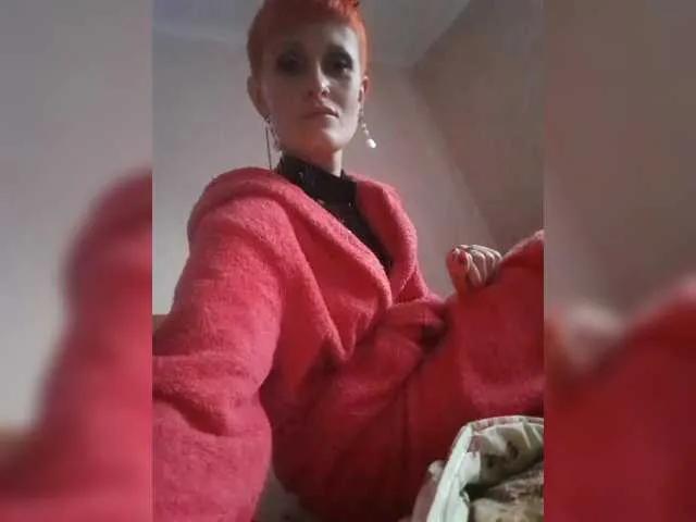 Offline Raisin on BongaCams